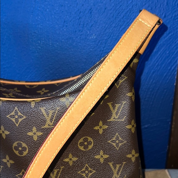 Louis Vuitton Classic Monogram Boulogne Shoulder Bag - Picture 7 of 17